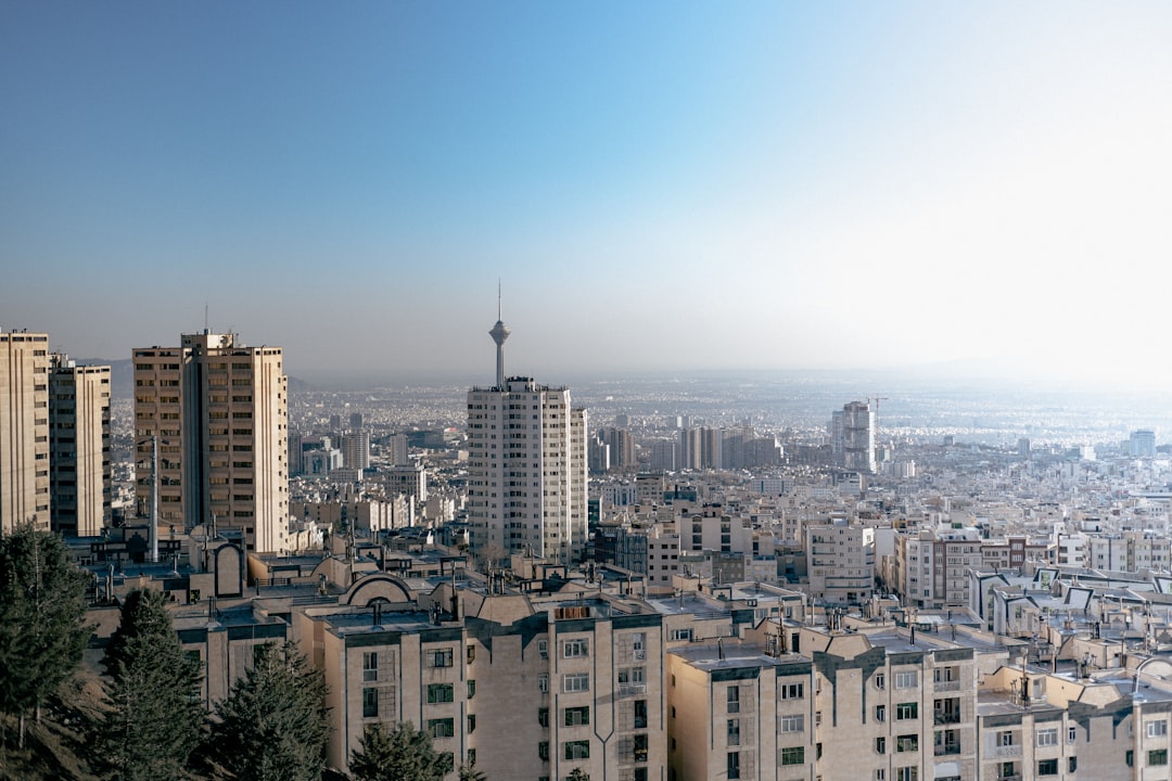 Iran warns U.S. against ground invasion, as Pakistan holds diplomatic talks